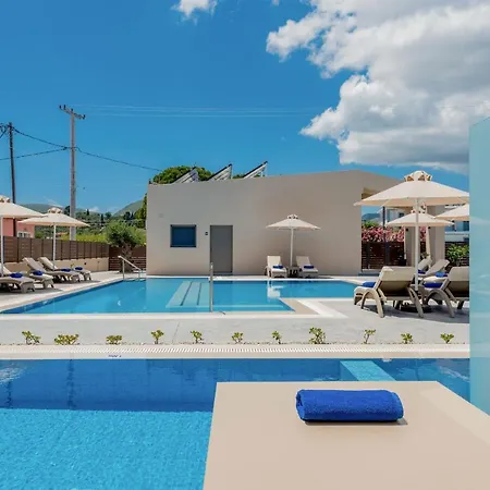 Mystique Luxury & Maisonettes 4*