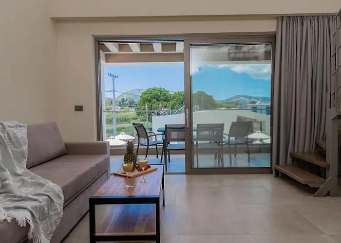 Mystique Luxury & Maisonettes لاغاناس