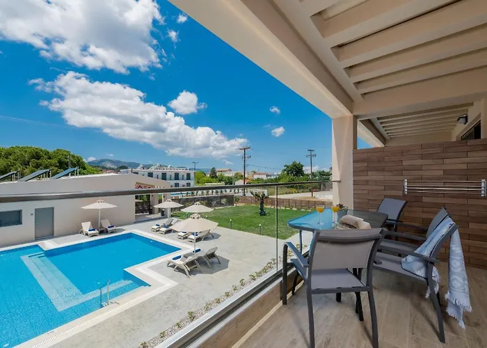 Mystique Luxury & Maisonettes 4*