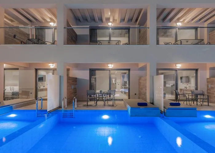 Mystique Luxury & Maisonettes 4* لاغاناس