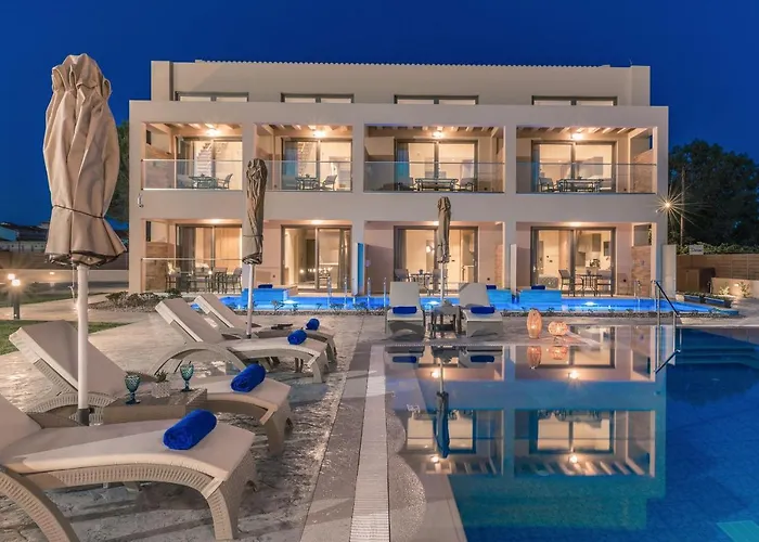 Mystique Luxury & Maisonettes شقة فندقية