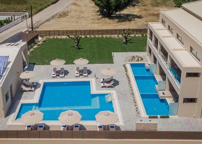 Mystique Luxury & Maisonettes 4* لاغاناس